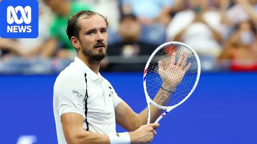 Daniil Medvedev saludando tras un partido de tenis