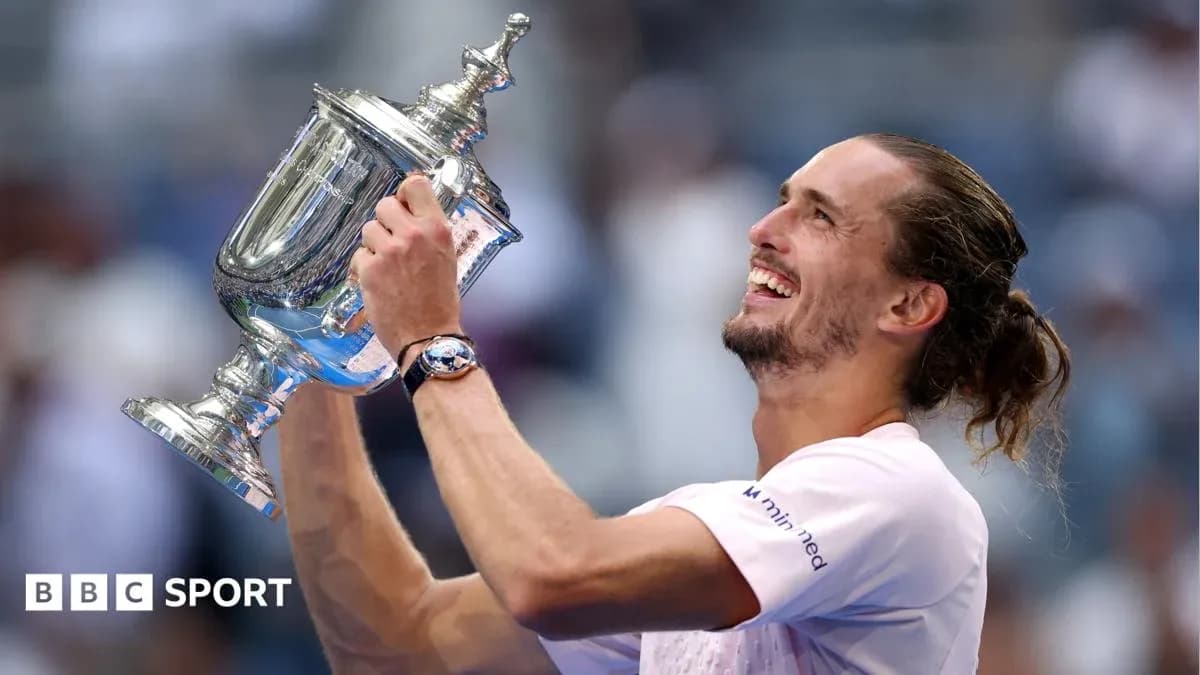 Jugador levantando el trofeo del US Open