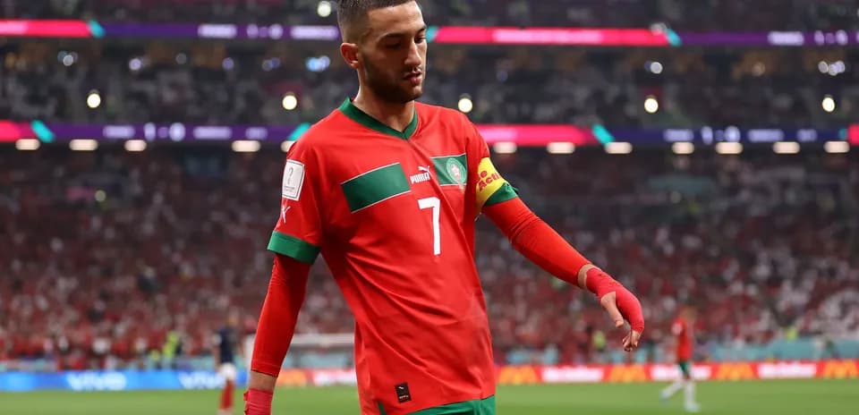 Jugador de Marruecos caminando en el estadio