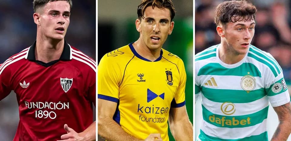 Tres futbolistas en sus respectivas camisetas de equipo