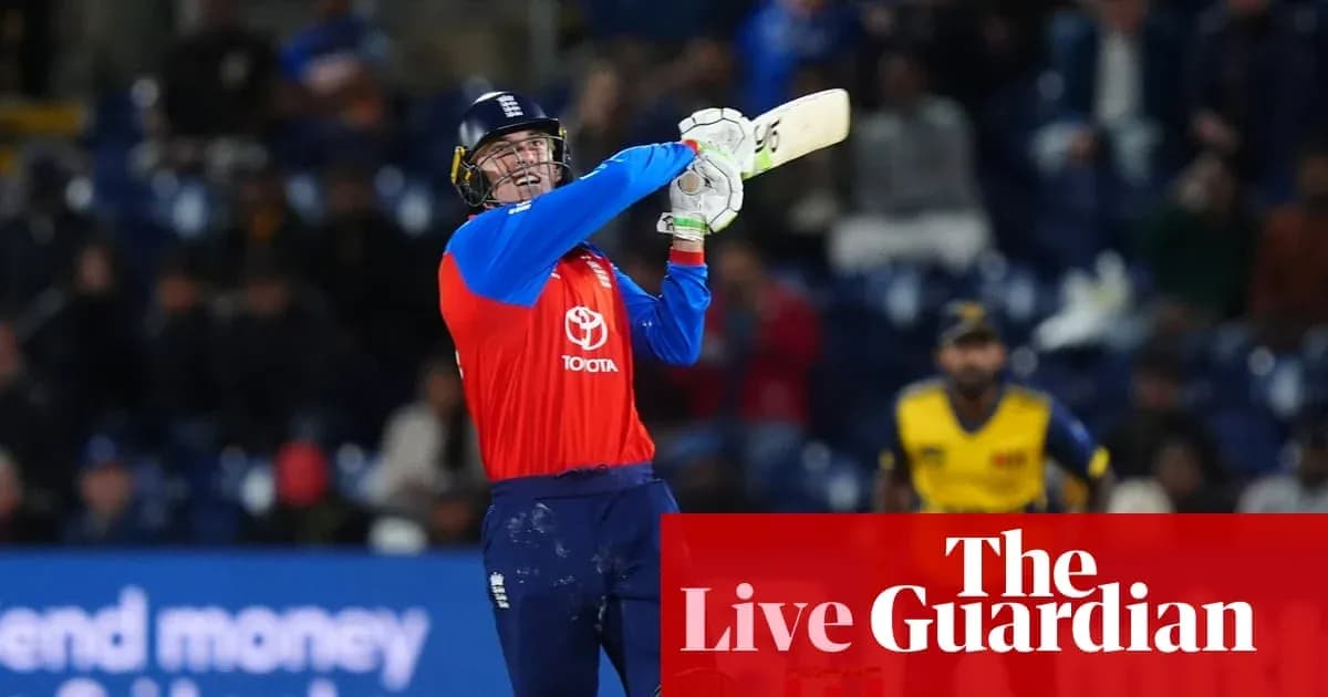 Jugador de cricket bateando durante un partido