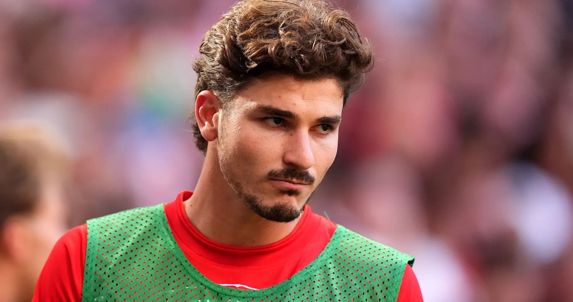 Jugador en el calentamiento antes del partido