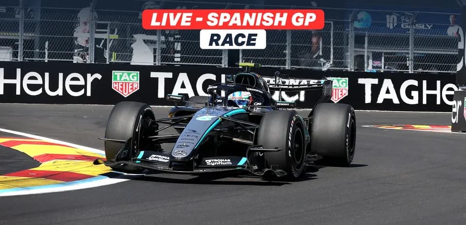 Coche de Fórmula 1 en la curva del GP de España