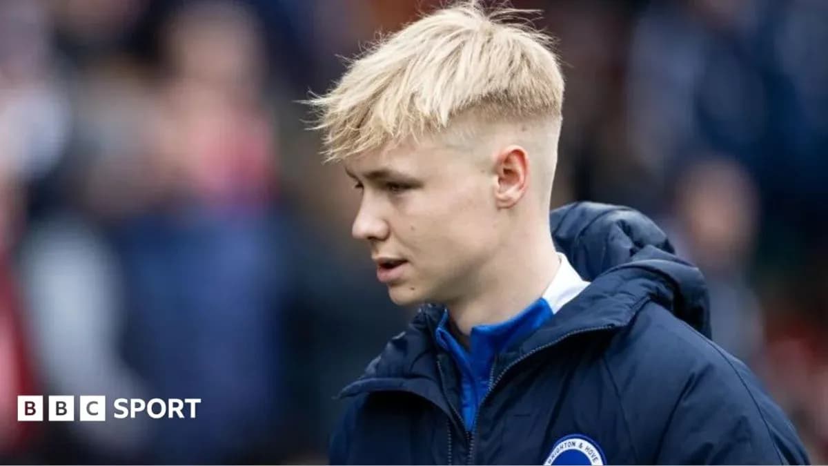 Jugador de Brighton en el campo durante un partido