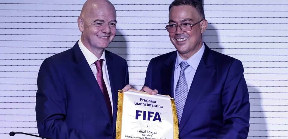Gianni Infantino y Fouzi Lekjaa en ceremonia oficial
