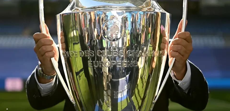 Trofeo de la UEFA Champions League en exhibición