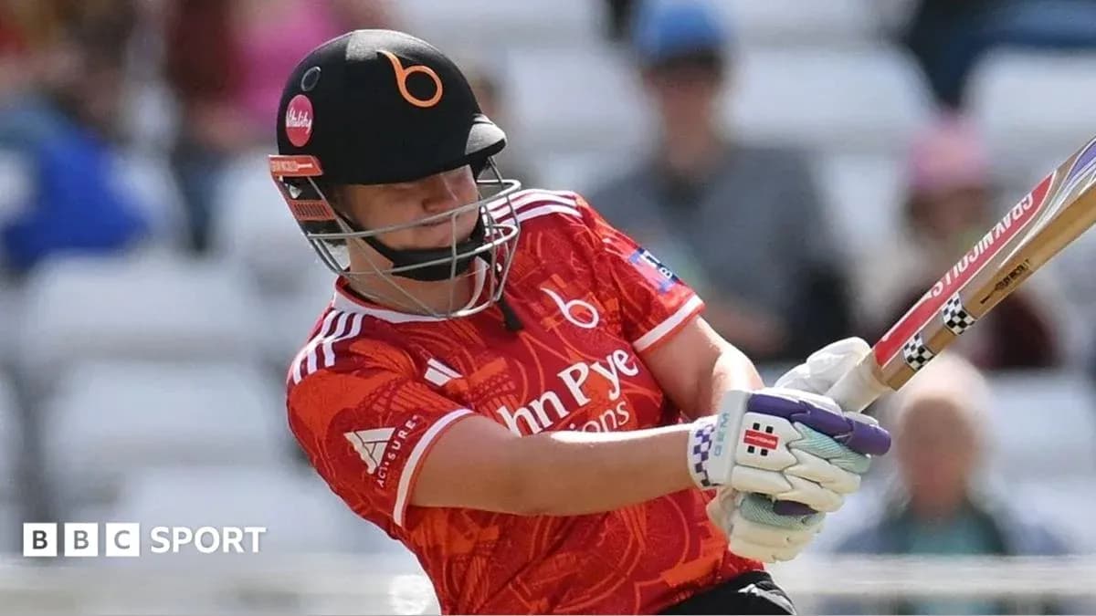Jugador de cricket bateando durante el partido