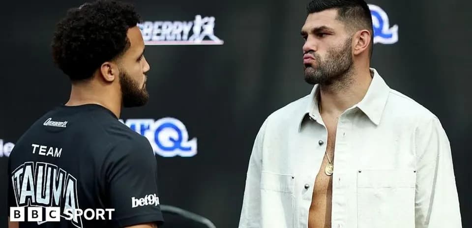 Dos boxeadores cara a cara en evento promocional