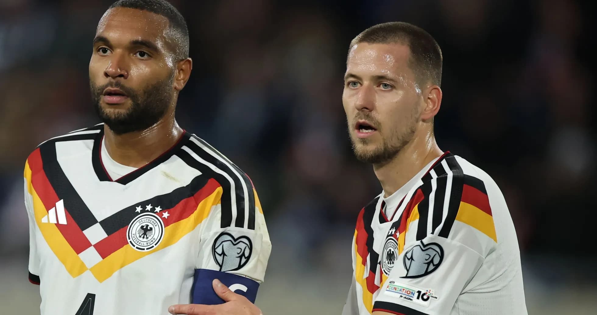 Jugadores de Alemania en el campo durante partido