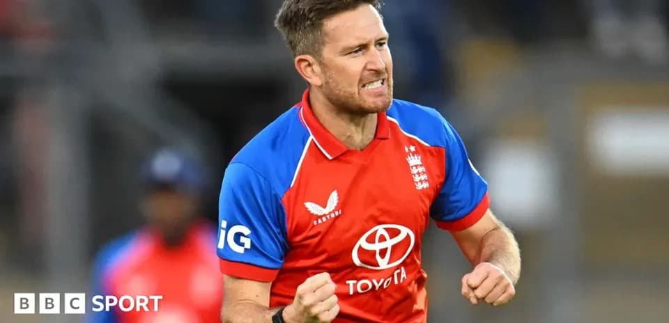 Jugador de cricket de Inglaterra celebrando un wicket
