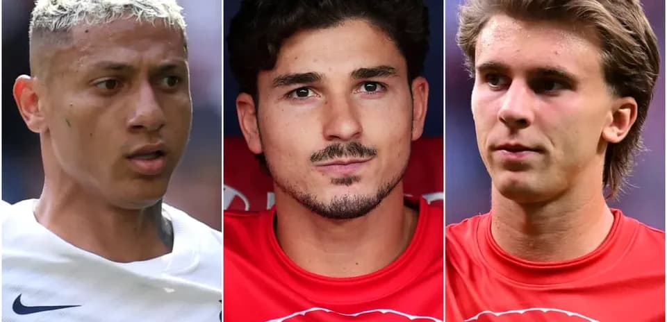 Tres jugadores de fútbol en diferentes retratos