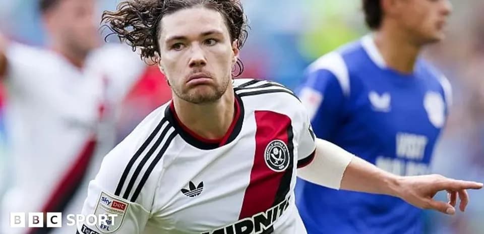 Jugador de Sheffield United corriendo durante el partido