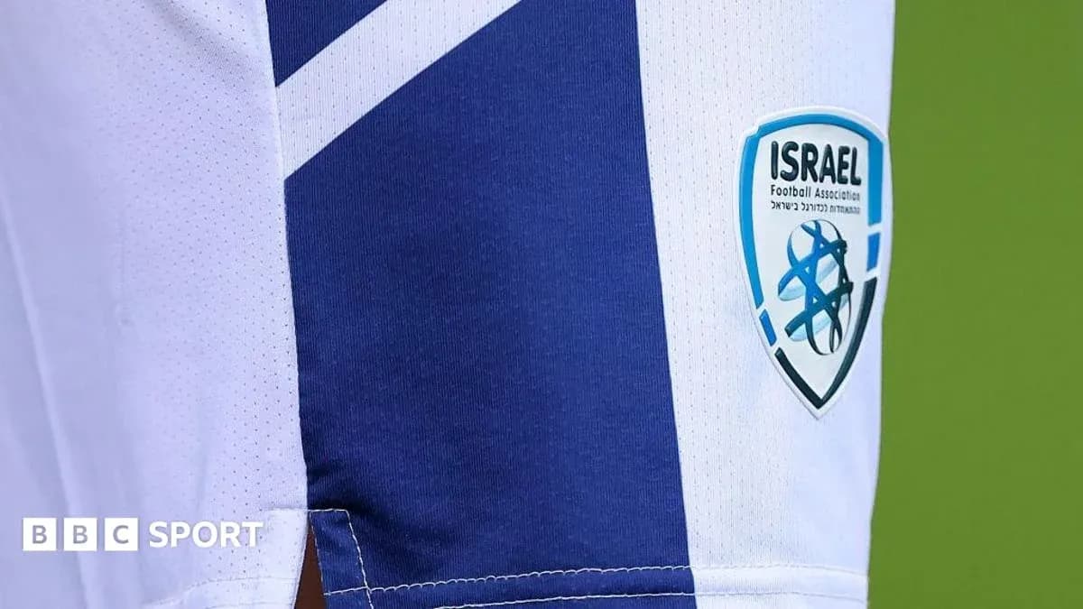 Logotipo de la Asociación de Fútbol de Israel en camiseta
