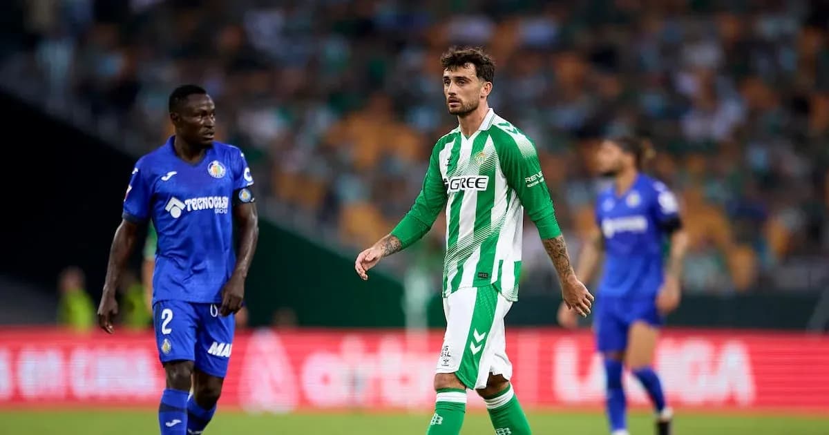 Jugadores de Real Betis y Getafe en el campo