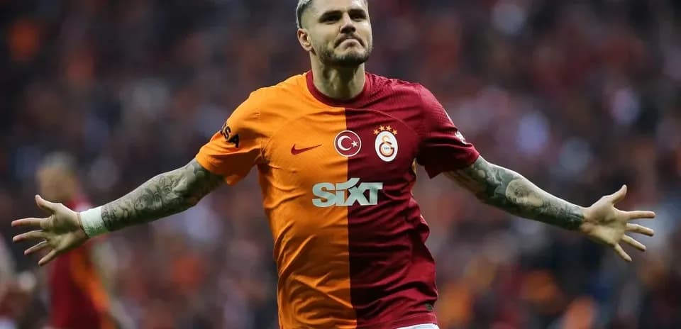 Jugador de Galatasaray celebrando un gol en partido