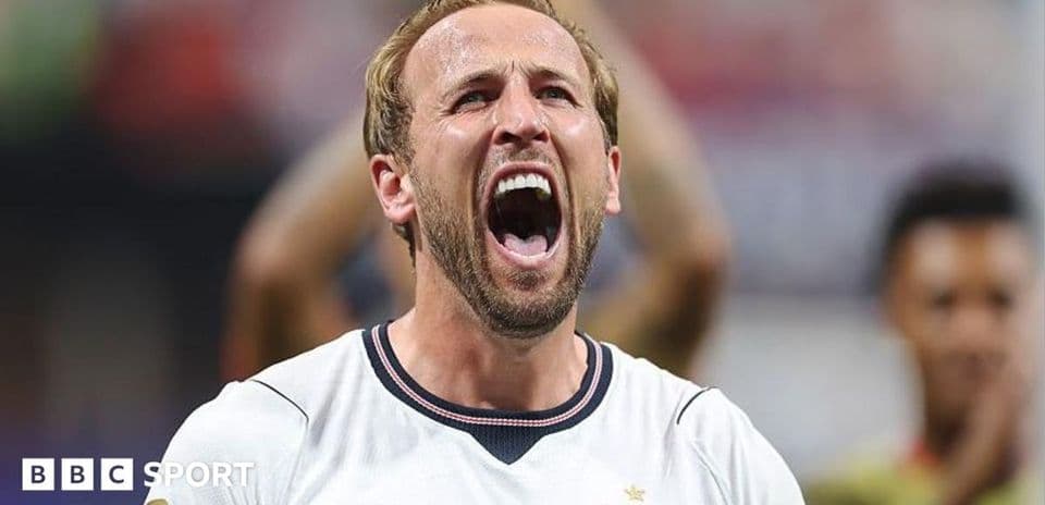 Jugador de Inglaterra celebrando en el campo