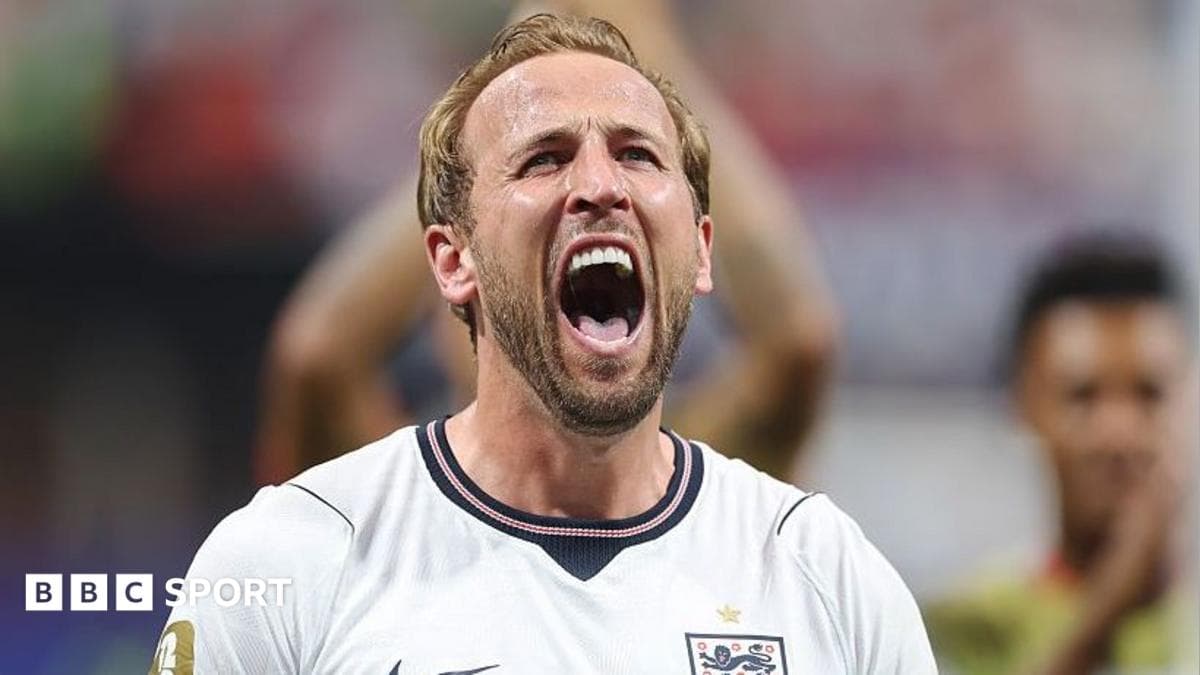 Jugador de Inglaterra celebrando en el campo