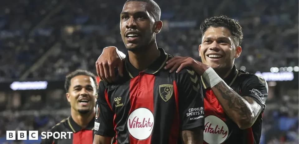 Jugadores de Bournemouth celebrando un gol en el partido