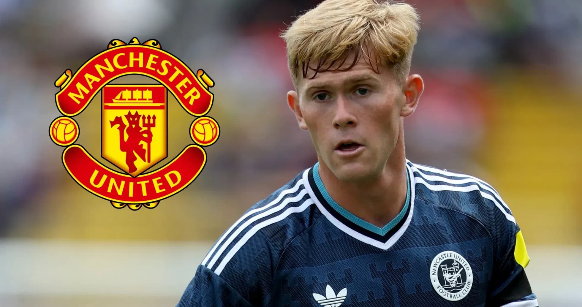 Jugador en acción con logo de Manchester United