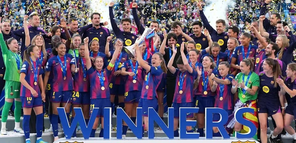 Jugadoras del FC Barcelona celebrando su victoria