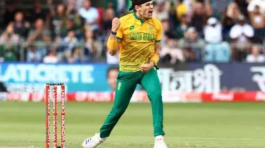 Jugador de Sudáfrica celebrando tras tomar un wicket
