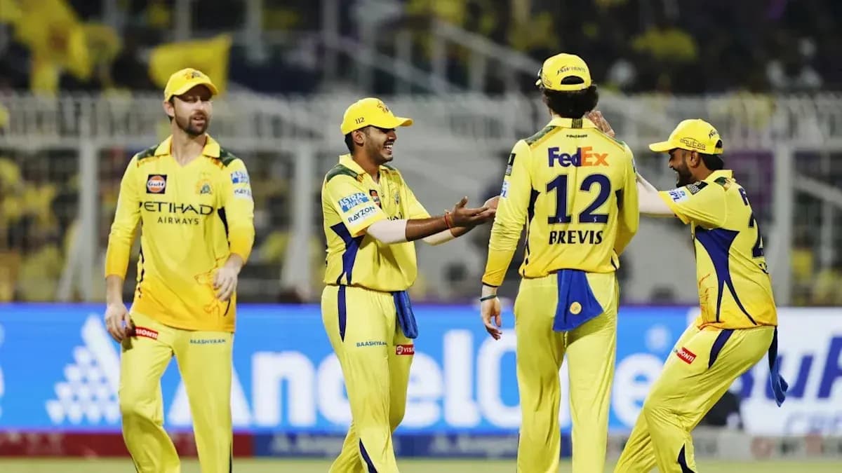 Jugadores de Chennai Super Kings celebrando un wicket