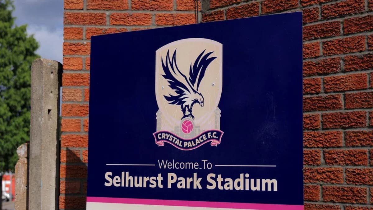 Cartel de bienvenida a Selhurst Park Stadium