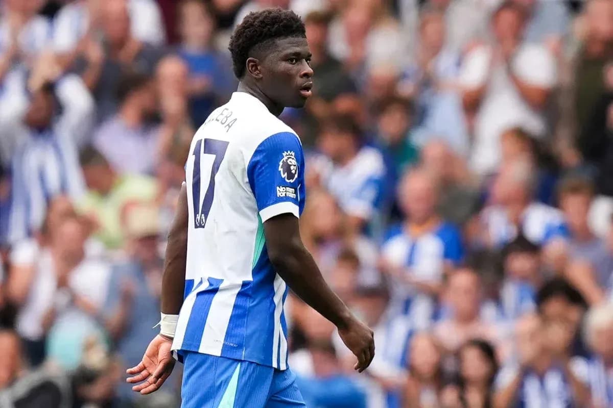 Jugador de Brighton en acción durante un partido