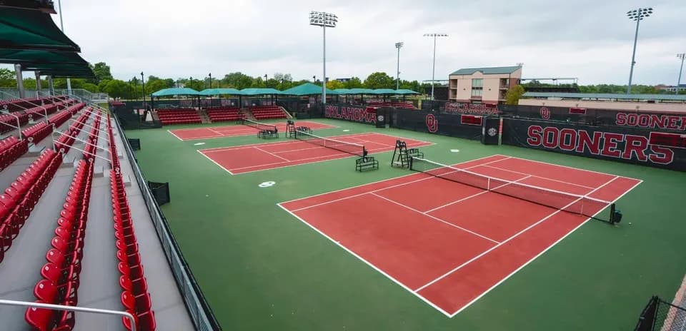 Cancha de tenis en el complejo de Oklahoma