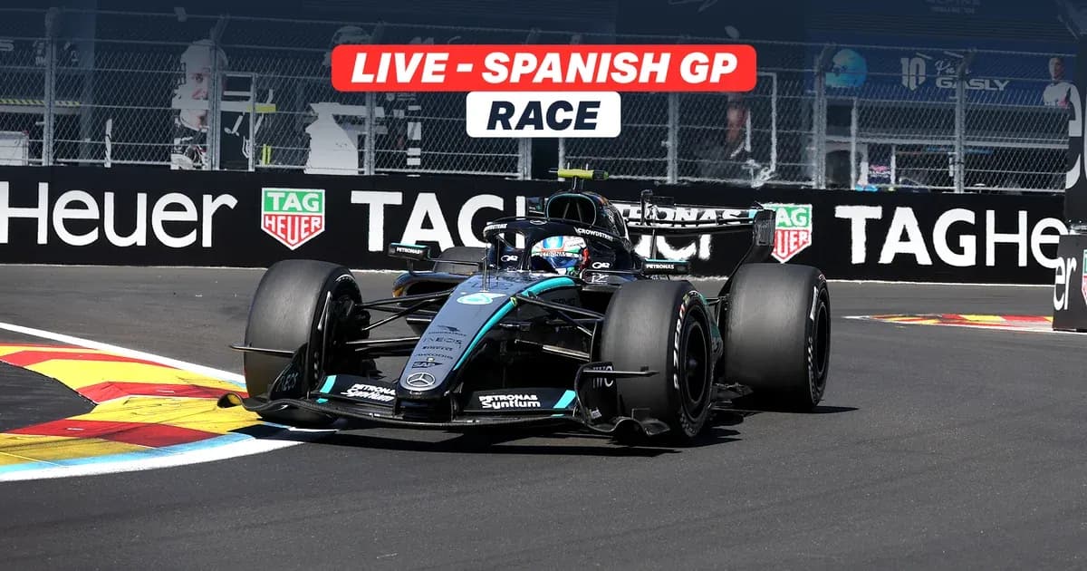 Coche de Fórmula 1 en la curva del GP de España Coche de Fórmula 1 en la curva del GP de España